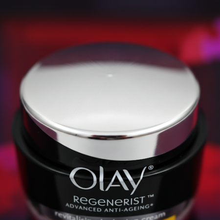 Olay Regenerist UV Cream 50 กรัม - 4 Olay Regenerist UV Cream 50 กรัม | ครีมกันแดดและลดเลือนริ้วรอย