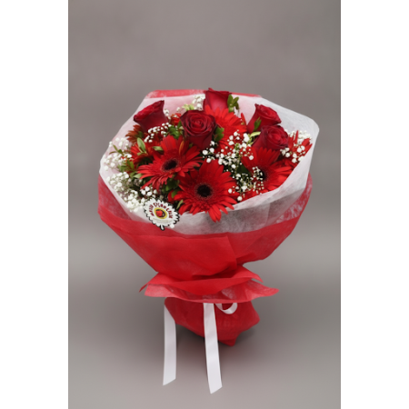 MIX  AND ROSE FLOWER - 4 Mix & Rose Flower Bouquet | Friske blomster online