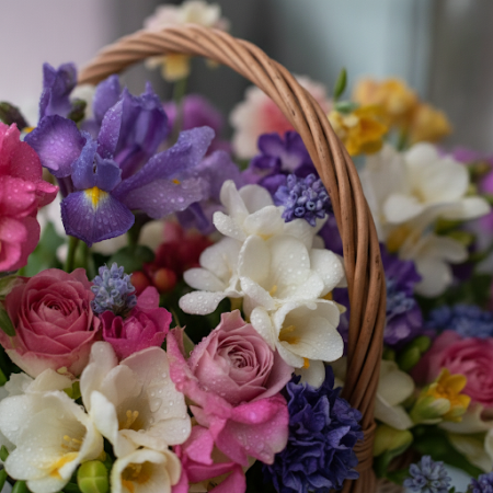 BASKET OF FLOWERS O9 - 4 Basket of Flowers O9 | Verse Bloemen & Cadeaus