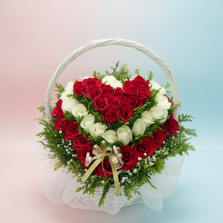 BASKET OF FLOWERS 10 - 9 BASKET OF FLOWERS 10 | Tuoreet kukat ja lahjatValaise mikä tahansa tila BASKET OF FLOWERS 10:llä! Upea 
