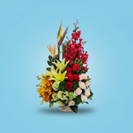 BASKET OF FLOWERS 42 - 4 Basket of Flowers 42 | Färska BlomsterkorgarLys upp vilket utrymme som helst med vår BASKET OF FLOWERS 