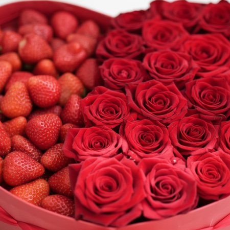 roses in box with fruits - 7 Roses in Box with Fruits | Fresh & Elegant Gifts