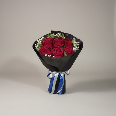 12 red Rose flowers - 3 Röd Ros Bukett | Beställ Färska Blommor OnlineÖverraska någon speciell med vår fantastiska 12 red Rose f