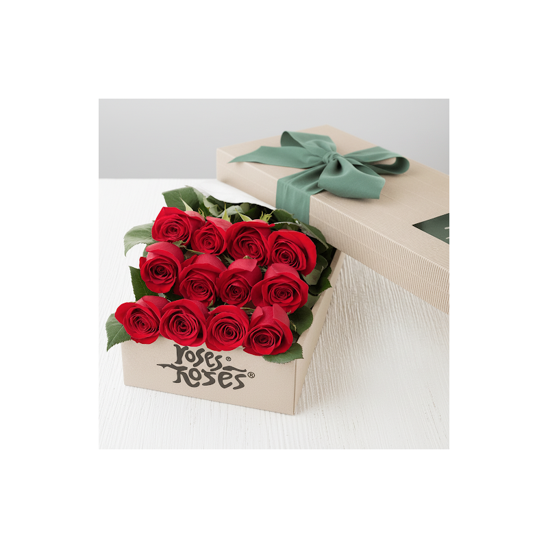 12 red roses in box - 7 12 rode rozen in doos | Verse bloemen | ROSE IN BOX