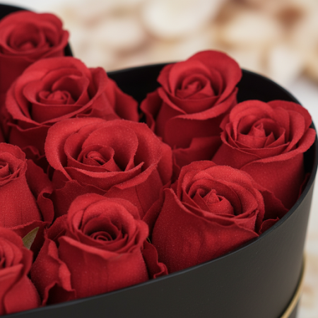 16 roses in box - 4 16 roses in box | Valentinstag GeschenkeÜberraschen Sie Ihre Liebsten am Valentinstag mit unseren atemberaub