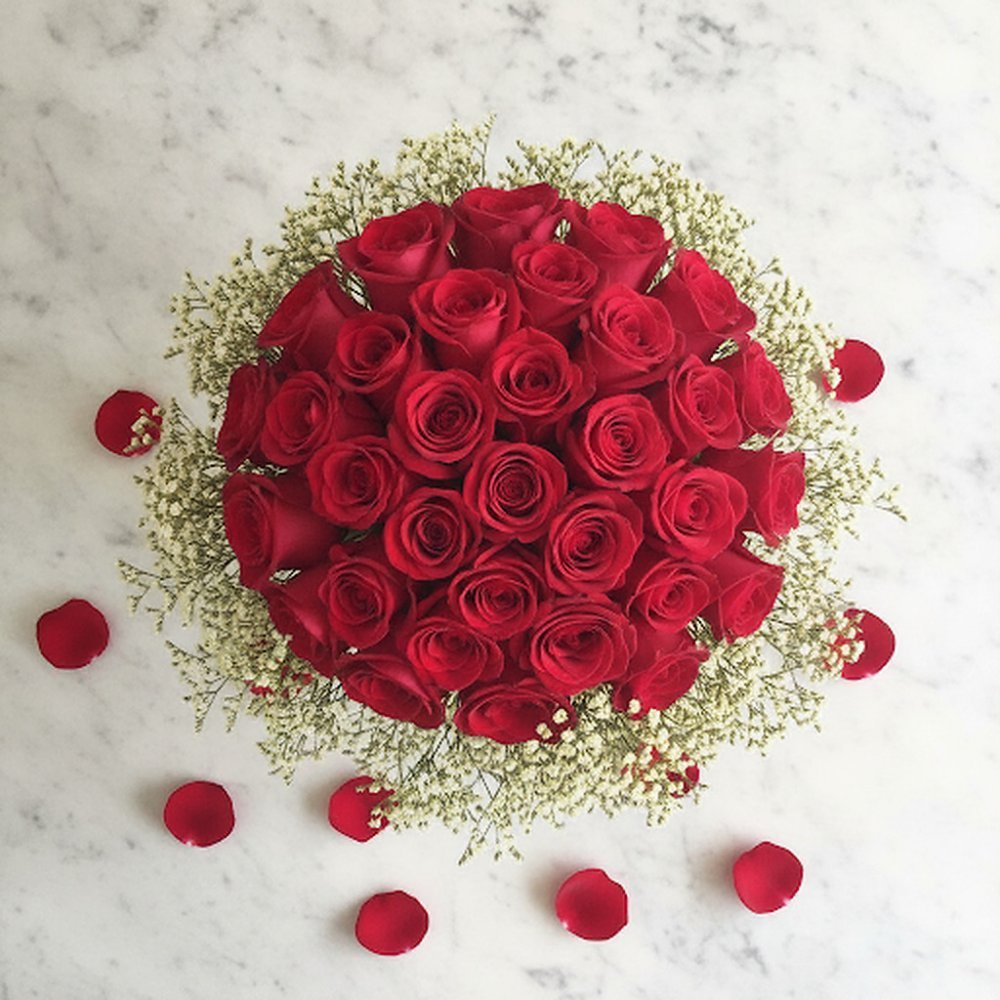 Thirty red roses luxury bouquet