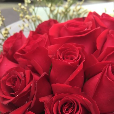 30 red roses flowers - 5 30 röda rosor blommor | Färska blommor onlineÖverraska någon speciell med 30 stunning red roses flowers