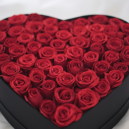 39 roses in box - 4 39 Roses in a Box | هدايا عيد الحبفاجئ أحبائك في يوم عيد الحب هذا بـ 39 وردة رائعة في صندوق جميل. هدية مثالي