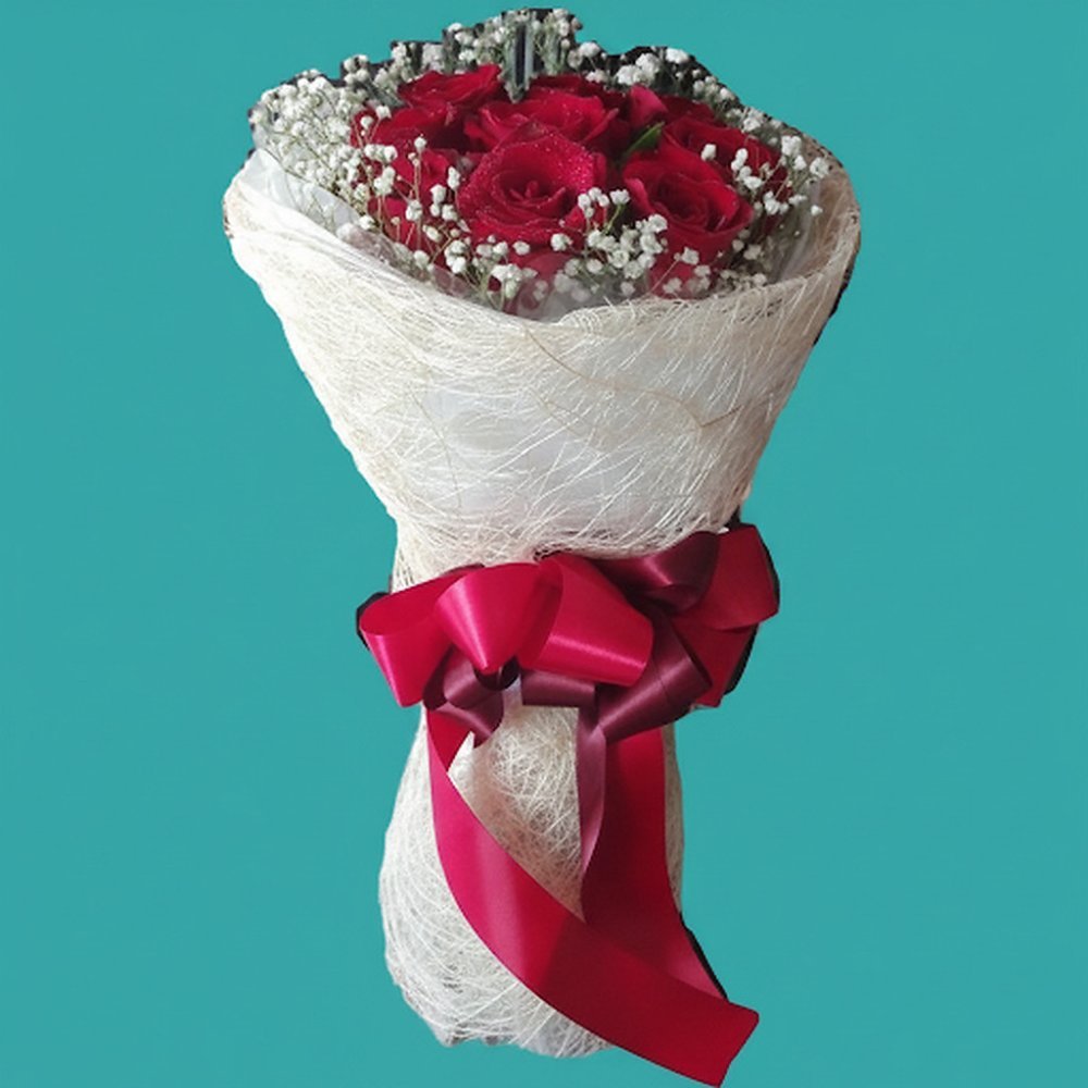 Five red roses flower bouquet