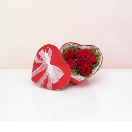 7 roses in box - 2 7 roses in box | Fleurs fraîches et élégantesSurprenez quelqu'un de spécial avec nos élégantes 7 roses in box