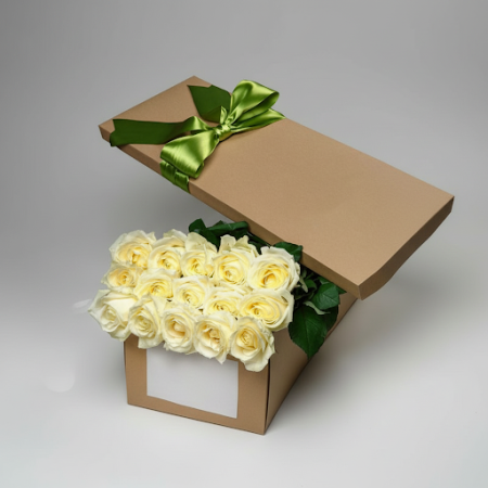 8 White Roses in Box | ROSE IN BOX