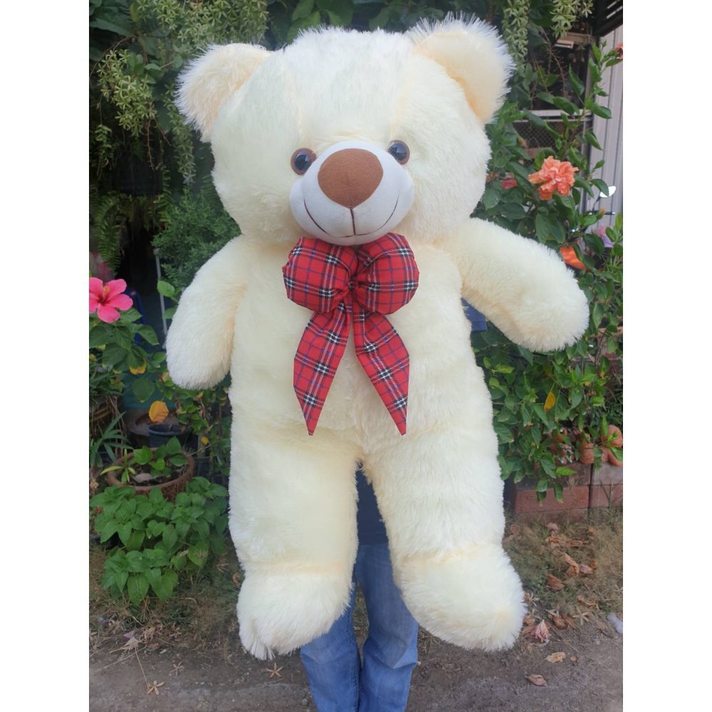 Riesiger weißer flauschiger Teddybär