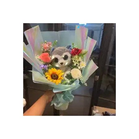  doll boquette with artifical flowers Last Chance Deals - Foto 1