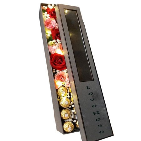 Konservierte Rosen und Pralinen Geschenkbox