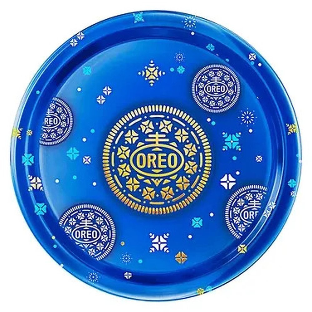 Blue Oreo branded paper plate