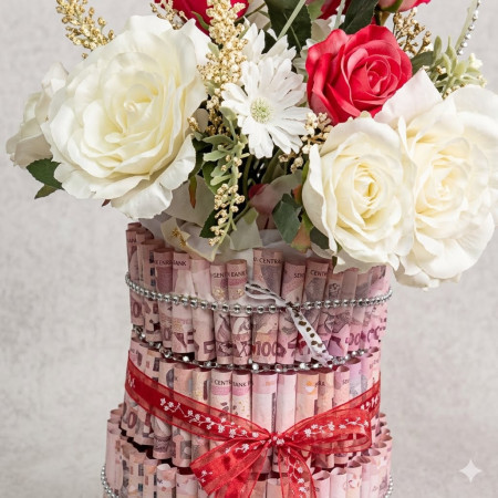 Cake money ( 15,000 bth in cake) - 4 Cake money ( 15,000 bth in cake): Regal de Sant Valentí (15,000 THB CaIndulge this Valentin