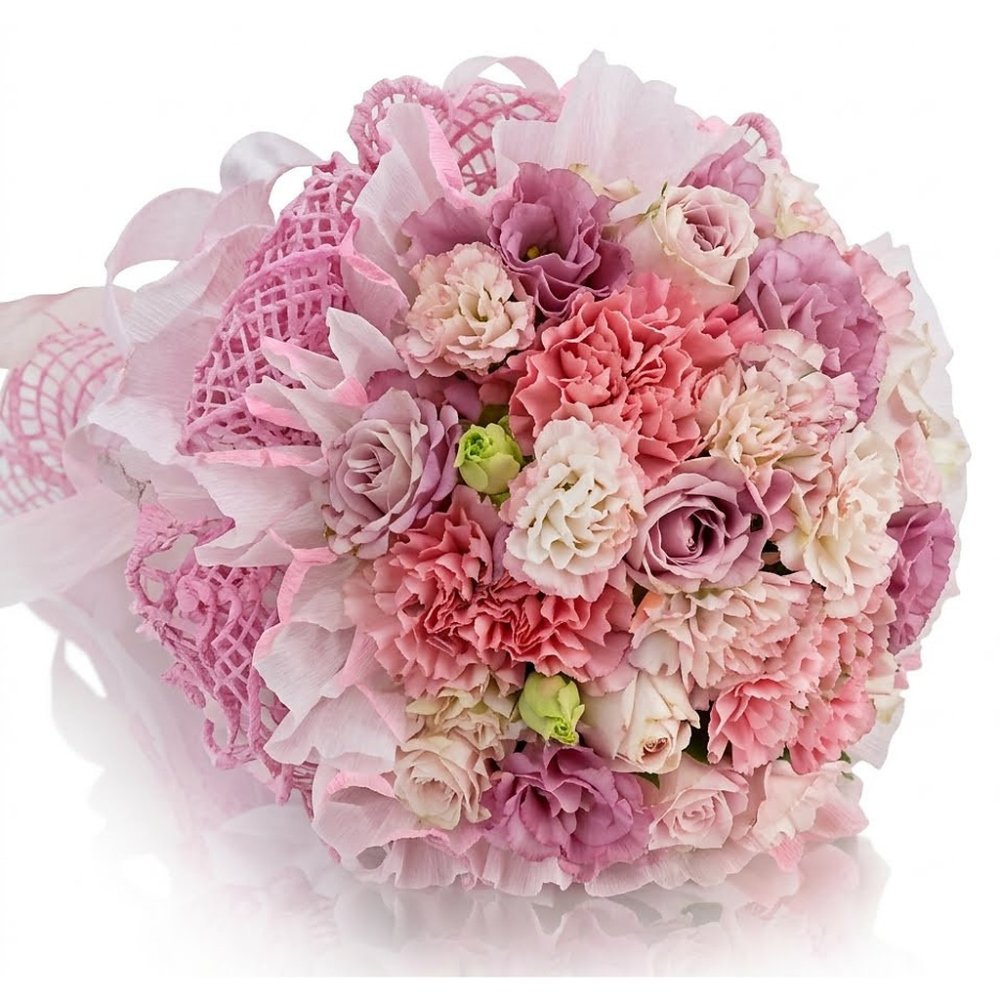 Pink carnation and rose bouquet