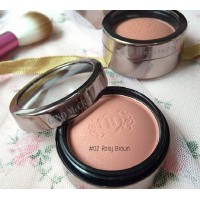 beauty and healthy Blush On