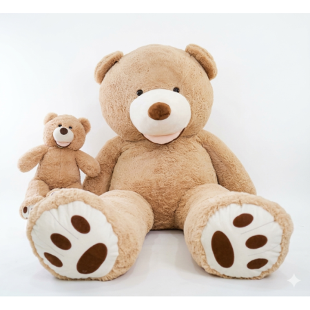 Osos de peluche grandes e pequenos de cor canela